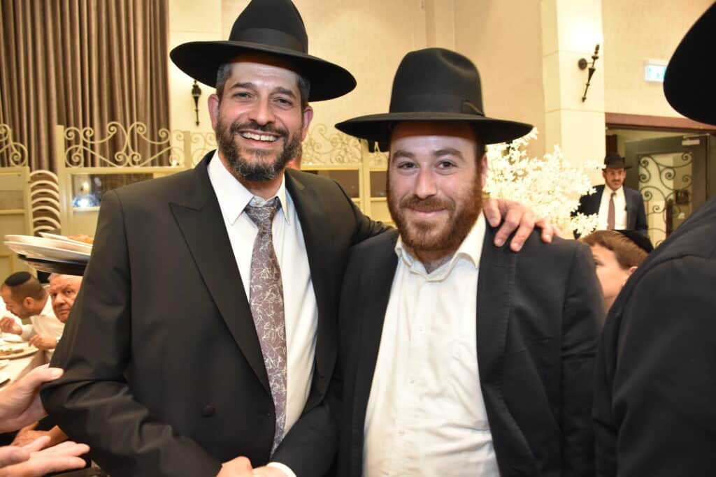 רבנים ובכירי העירייה באו לשמחת חתונת בתו של מנהל המחלקה