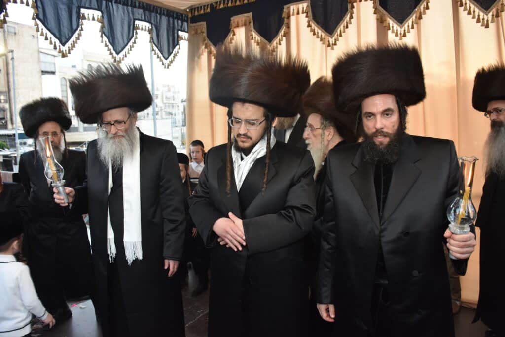 שמחת החתונה בחצרות ספינקא-פוריסוב-אנטניא-אלעסק