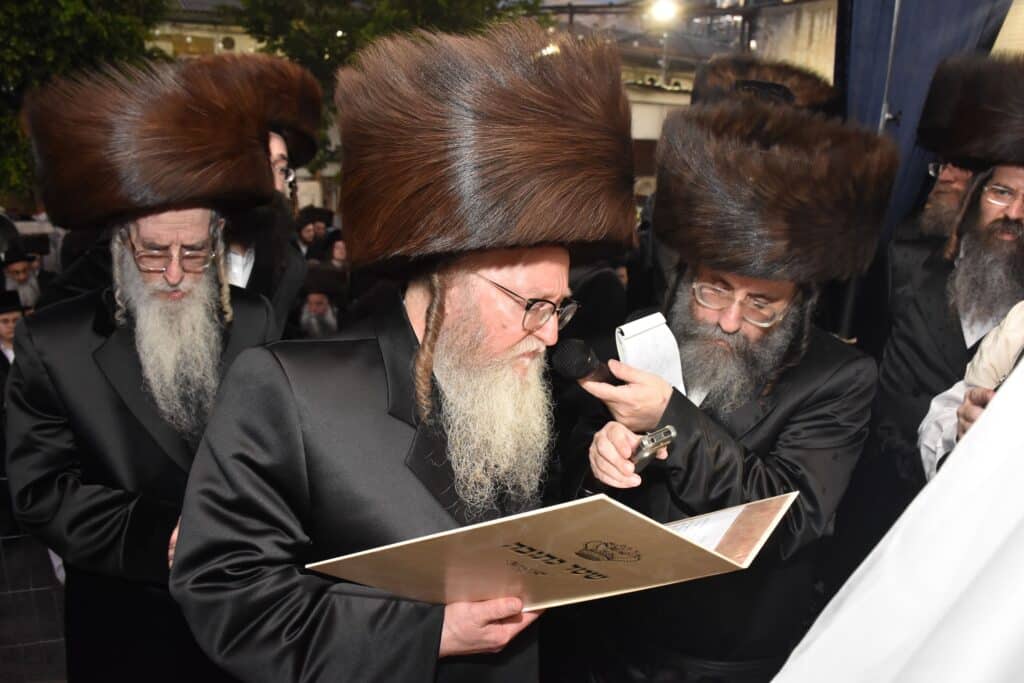 שמחת החתונה בחצרות ספינקא-פוריסוב-אנטניא-אלעסק