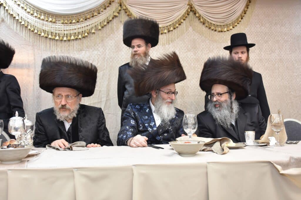 שמחת החתונה בחצרות ספינקא-פוריסוב-אנטניא-אלעסק