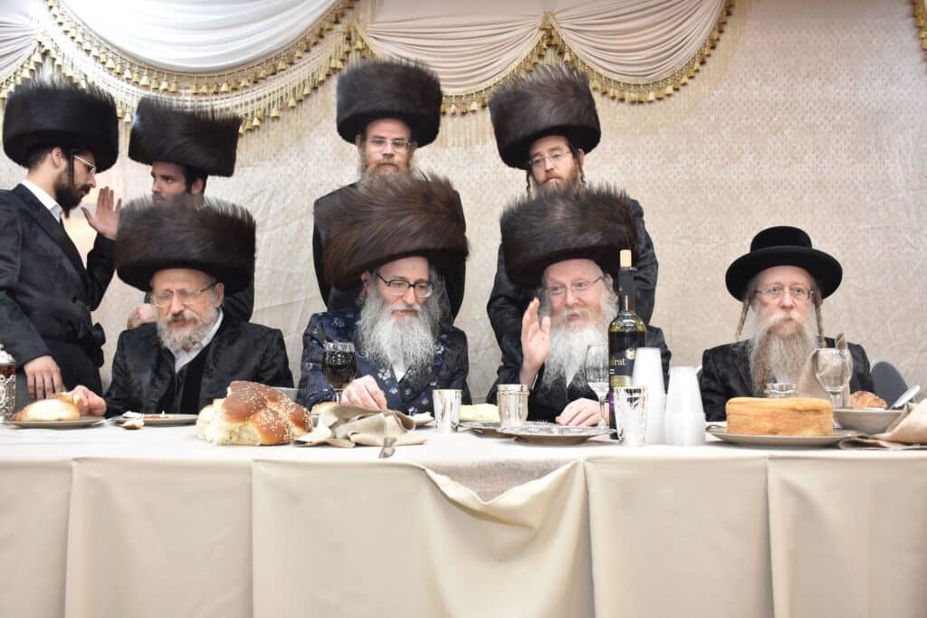 שמחת החתונה בחצרות ספינקא-פוריסוב-אנטניא-אלעסק