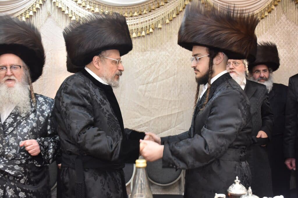 שמחת החתונה בחצרות ספינקא-פוריסוב-אנטניא-אלעסק