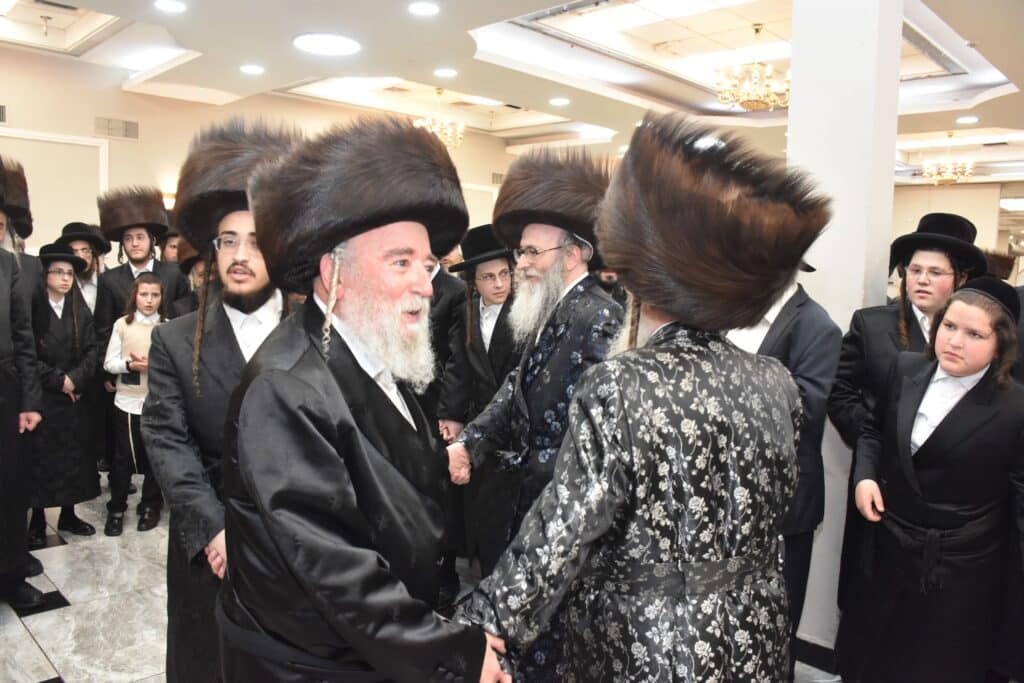 שמחת החתונה בחצרות ספינקא-פוריסוב-אנטניא-אלעסק