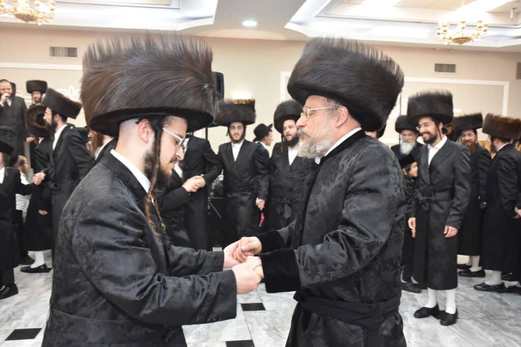 שמחת החתונה בחצרות ספינקא-פוריסוב-אנטניא-אלעסק