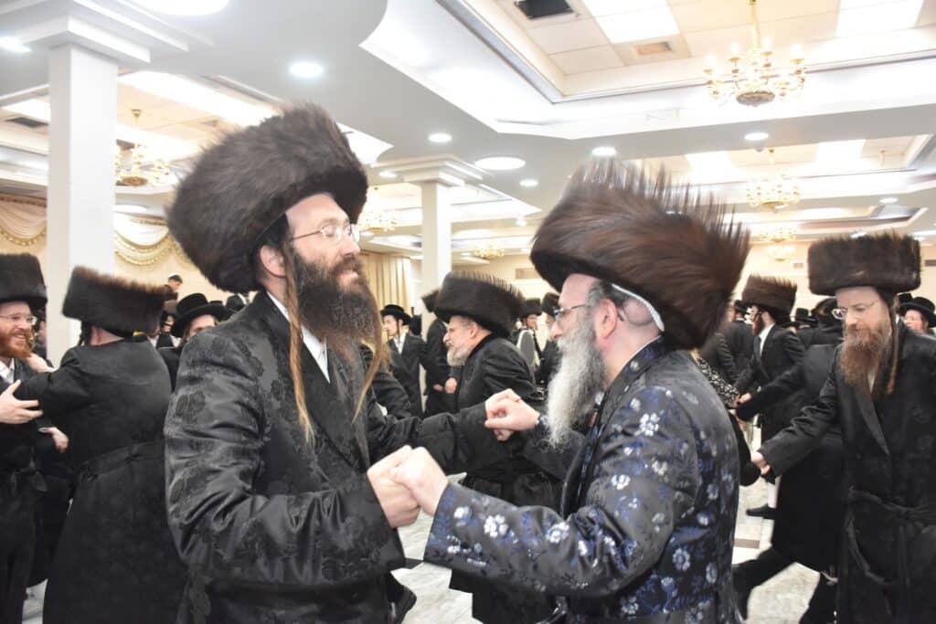 שמחת החתונה בחצרות ספינקא-פוריסוב-אנטניא-אלעסק