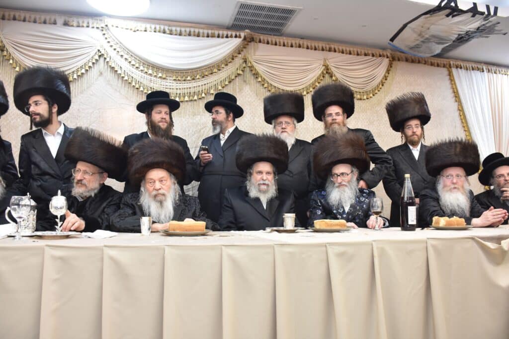 שמחת החתונה בחצרות ספינקא-פוריסוב-אנטניא-אלעסק