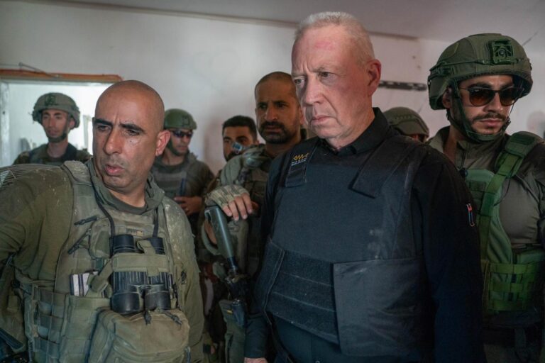 חרבות ברזל - שר הביטחון גלנט ברפיח. צילום אריאל חרמוני, משרד הביטחון (4)