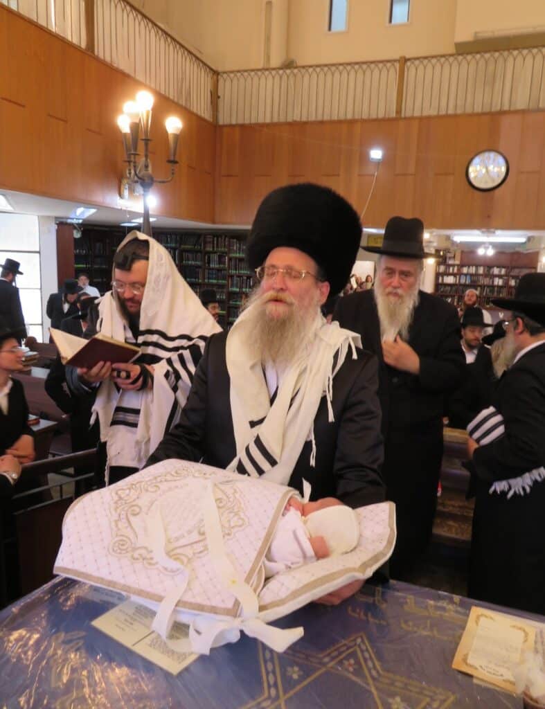 שמחת הברית בחצרות אביר יעקב סאדיגורה - רדומסק