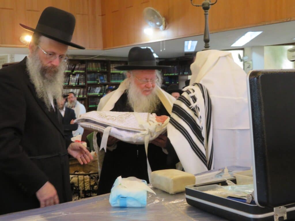 שמחת הברית בחצרות אביר יעקב סאדיגורה - רדומסק