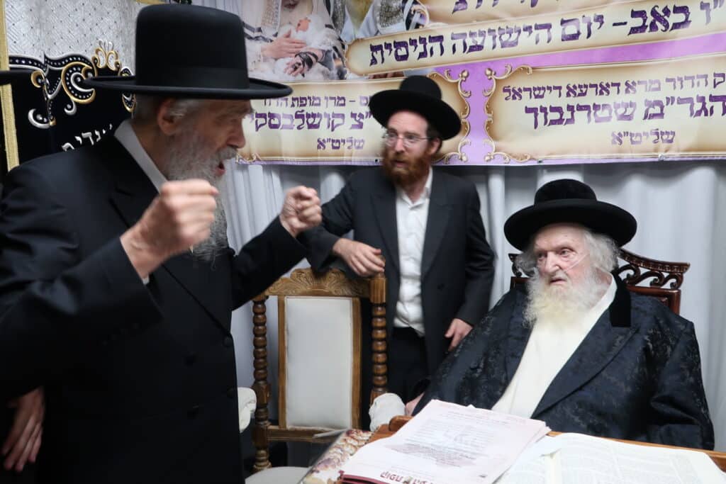 הגאון רבי צבי קושלבסקי פרץ אמש בריקוד סוחף במעונו של פוסק הדור