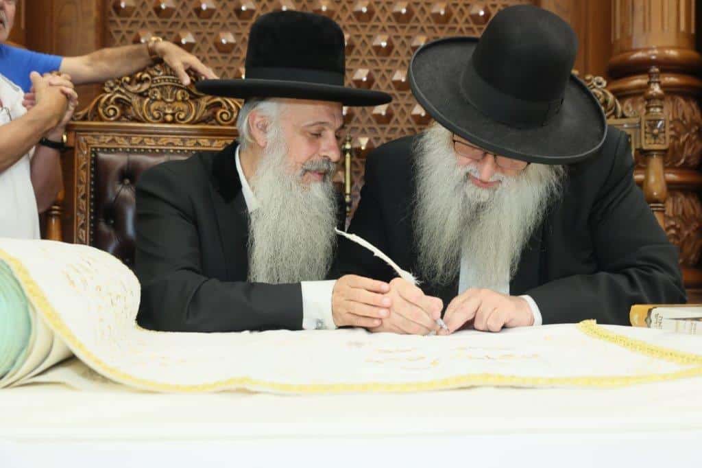 גלריה: רבנים ואישי ציבור ציינו את הילולת המלאך רפאל