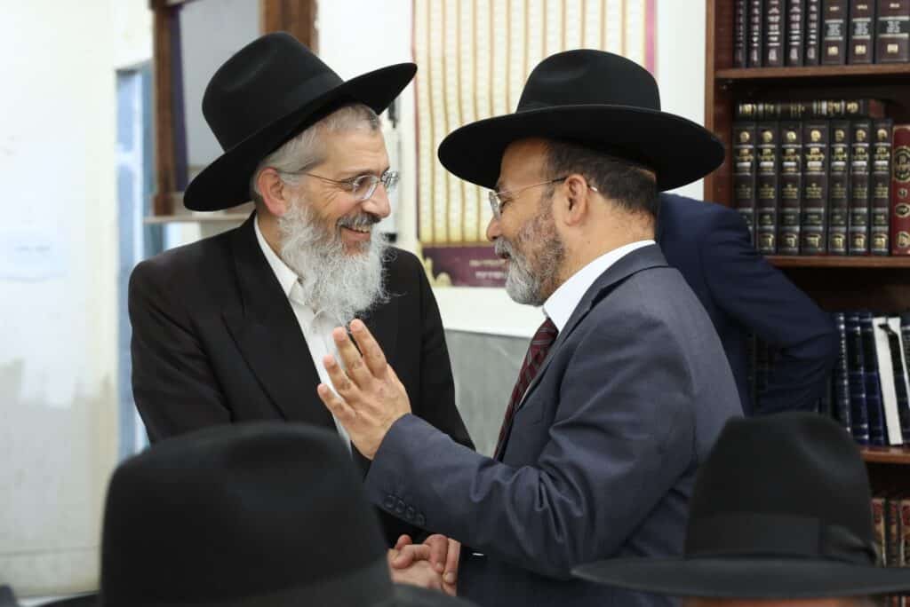 הגר"מ צדקה: "אנחנו במצב חירום, עלינו להתחזק בתפילה"