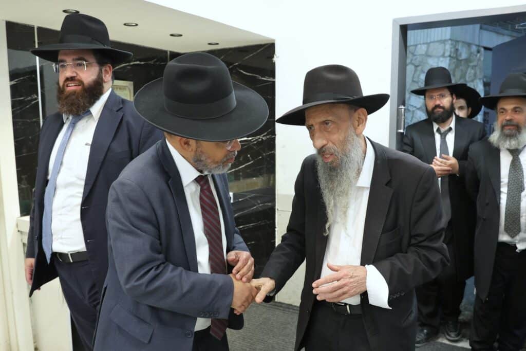 הגר"מ צדקה: "אנחנו במצב חירום, עלינו להתחזק בתפילה"