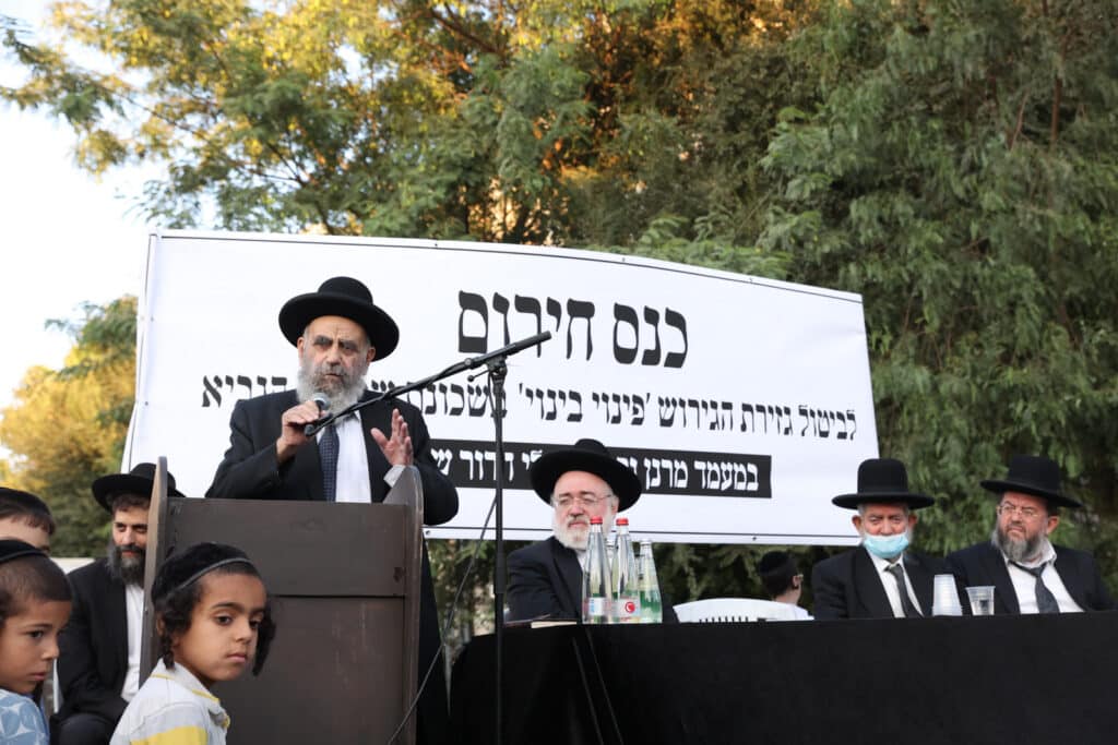 תושבי שכונת שמואל הנביא התכנסו לעצרת תפילה וזעקה תושבי שכונת שמואל הנביא התכנסו לעצרת תפילה וזעקה