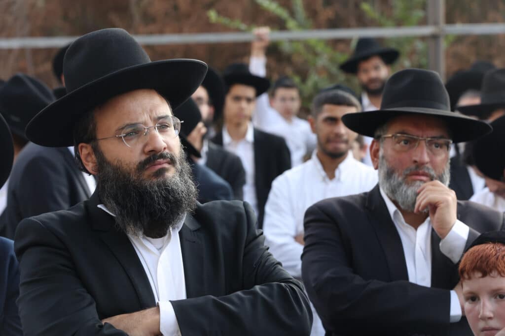 תושבי שכונת שמואל הנביא התכנסו לעצרת תפילה וזעקה תושבי שכונת שמואל הנביא התכנסו לעצרת תפילה וזעקה