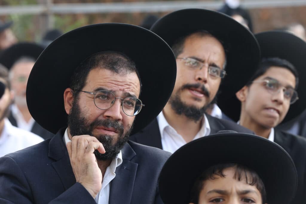 תושבי שכונת שמואל הנביא התכנסו לעצרת תפילה וזעקה תושבי שכונת שמואל הנביא התכנסו לעצרת תפילה וזעקה