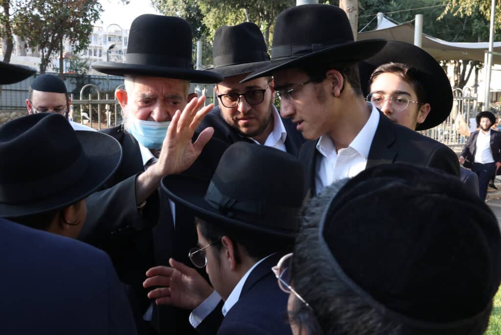 תושבי שכונת שמואל הנביא התכנסו לעצרת תפילה וזעקה תושבי שכונת שמואל הנביא התכנסו לעצרת תפילה וזעקה