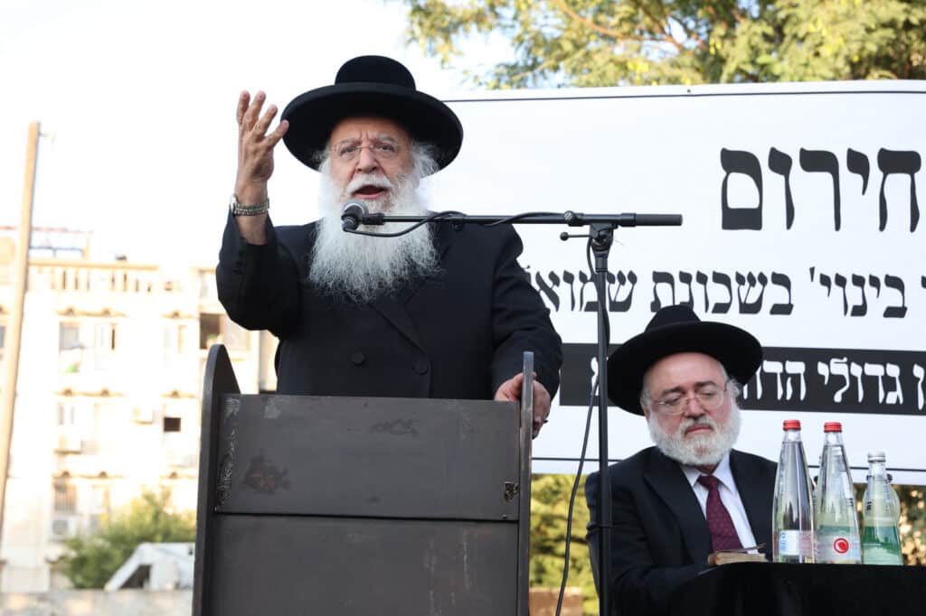 תושבי שכונת שמואל הנביא התכנסו לעצרת תפילה וזעקה תושבי שכונת שמואל הנביא התכנסו לעצרת תפילה וזעקה