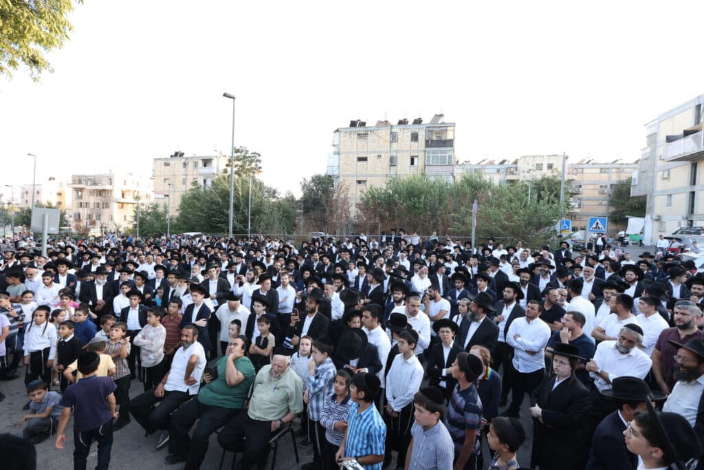 תושבי שכונת שמואל הנביא התכנסו לעצרת תפילה וזעקה תושבי שכונת שמואל הנביא התכנסו לעצרת תפילה וזעקה