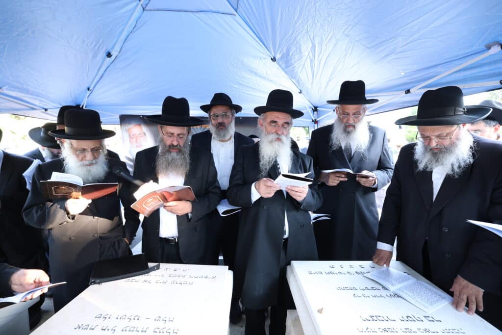 המוני בית ישראל עלו לקברו של גאון רבני תימן הרב יוסף צובירי זצוקללה"ה