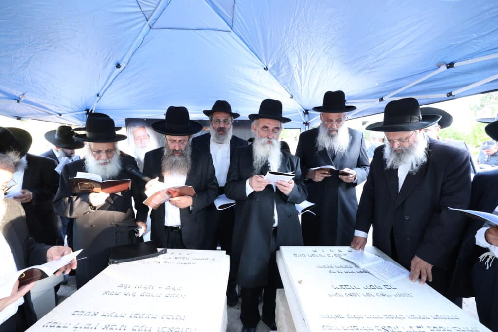 המוני בית ישראל עלו לקברו של גאון רבני תימן הרב יוסף צובירי זצוקללה"ה