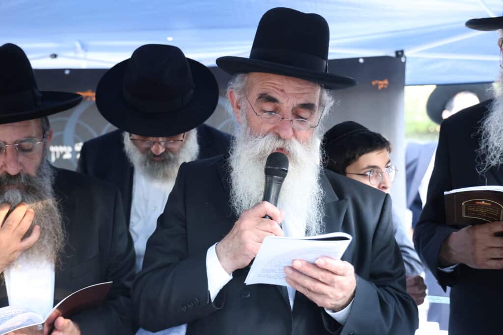 המוני בית ישראל עלו לקברו של גאון רבני תימן הרב יוסף צובירי זצוקללה"ה