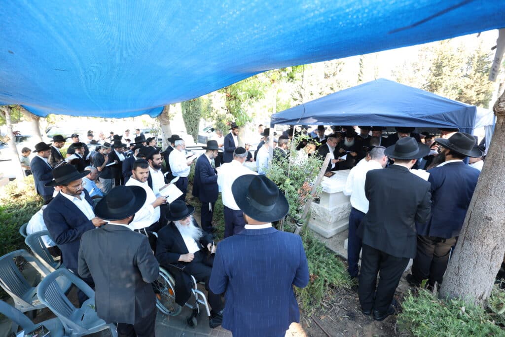 המוני בית ישראל עלו לקברו של גאון רבני תימן הרב יוסף צובירי זצוקללה"ה