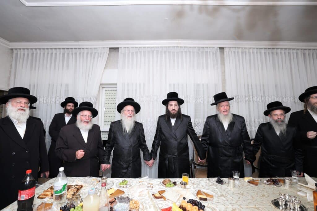 שמחת אירוסי בן זקוניו של כ"ק גאב"ד קרית צאנז