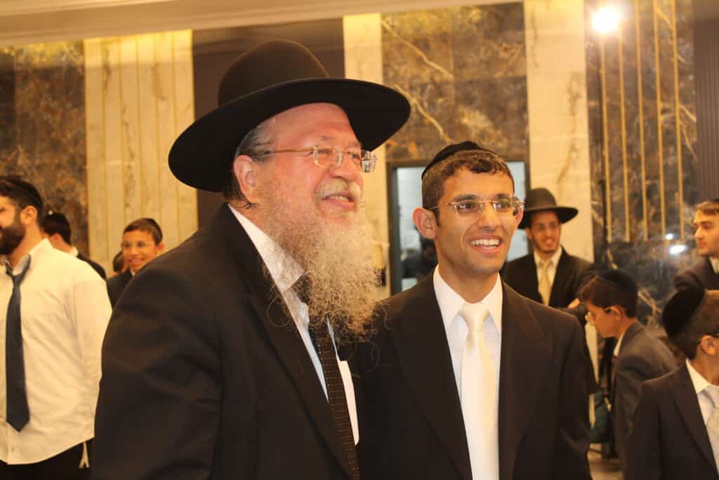 אב"ד תל אביב חיתן - גדולי ישראל עלו לברך