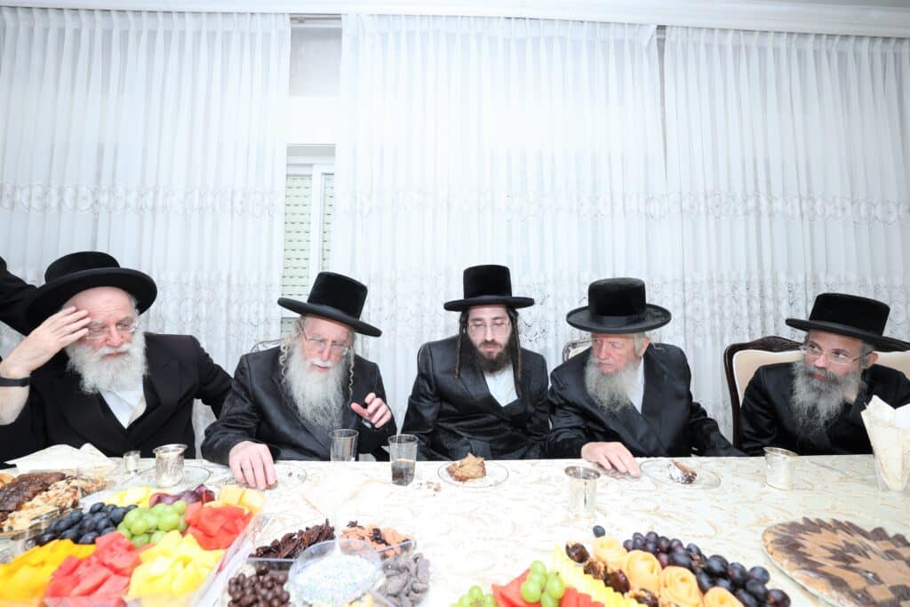 שמחת אירוסי בן זקוניו של כ"ק גאב"ד קרית צאנז