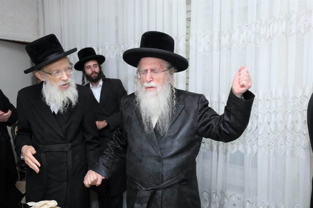 שמחת אירוסי בן זקוניו של כ"ק גאב"ד קרית צאנז