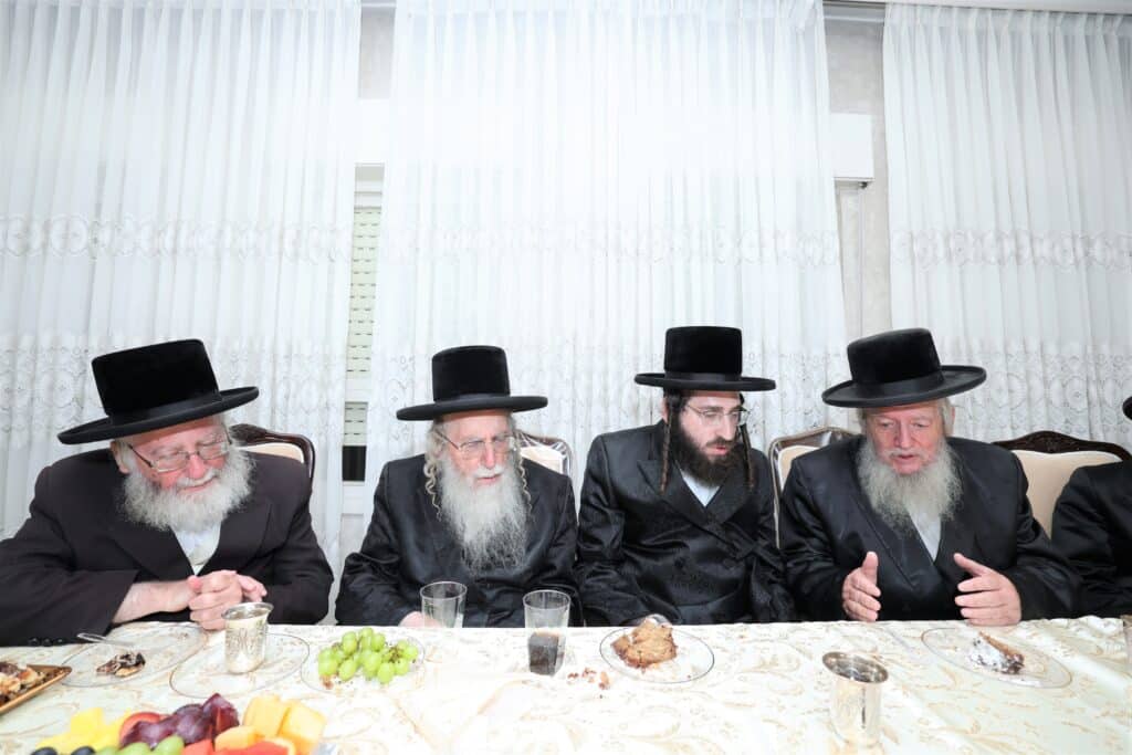 שמחת אירוסי בן זקוניו של כ"ק גאב"ד קרית צאנז