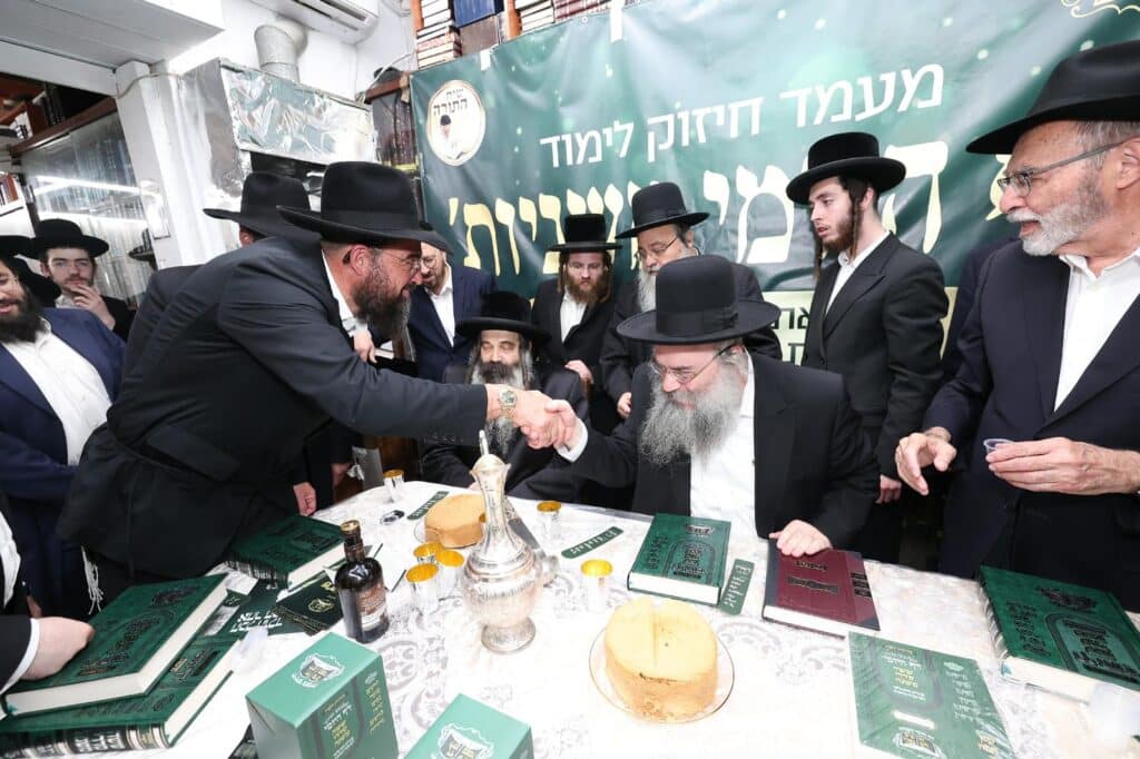 בבית המיתולוגי ברחוב רשב"ם: גדו"י התכנסו לחזק את לימוד דף היומי