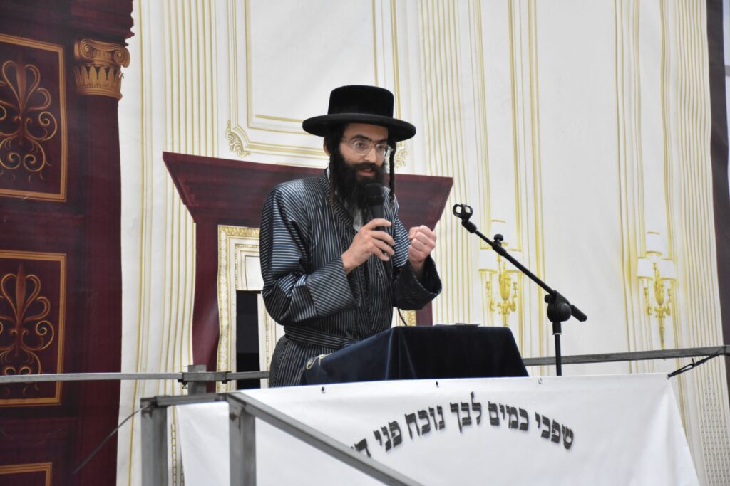 בראשות אדמו"רים: מעמד בקשת הגאולה והתגלות כבוד שמים 