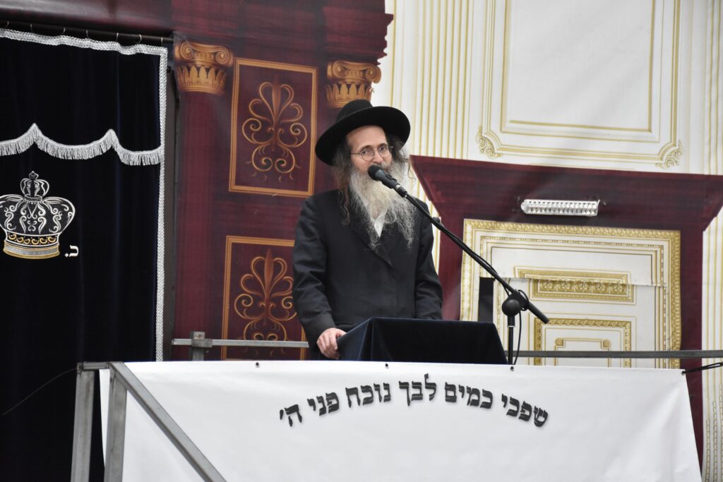 בראשות אדמו"רים: מעמד בקשת הגאולה והתגלות כבוד שמים 