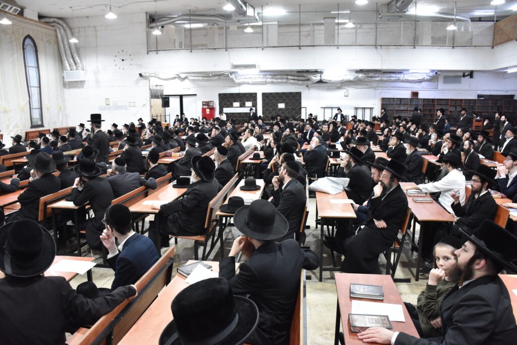 בראשות אדמו"רים: מעמד בקשת הגאולה והתגלות כבוד שמים 