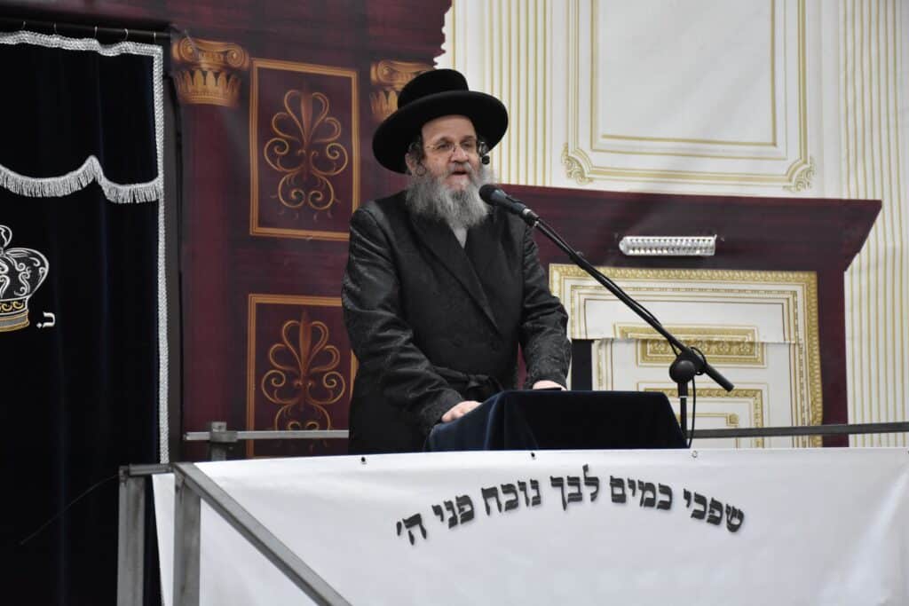 בראשות אדמו"רים: מעמד בקשת הגאולה והתגלות כבוד שמים 