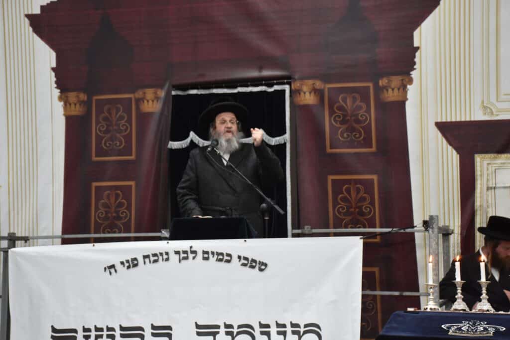 בראשות אדמו"רים: מעמד בקשת הגאולה והתגלות כבוד שמים 