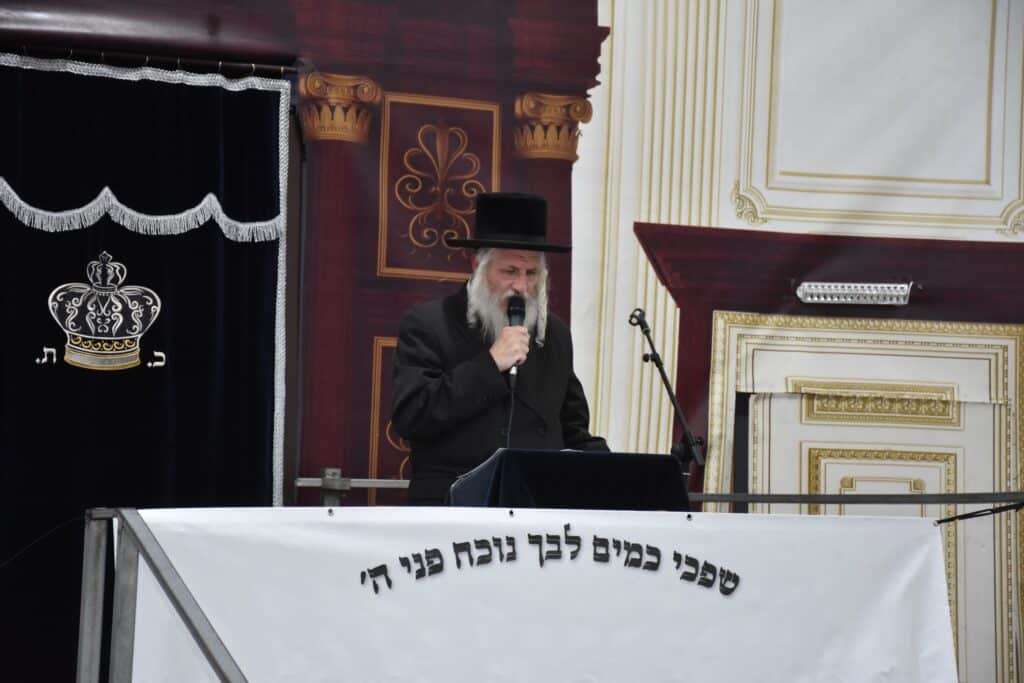 בראשות אדמו"רים: מעמד בקשת הגאולה והתגלות כבוד שמים 