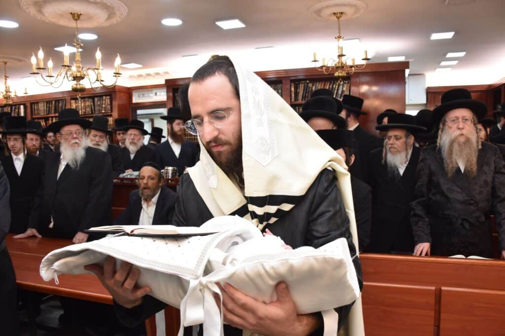 כשם שנכנס: שמחת הברית לנכד המקובל