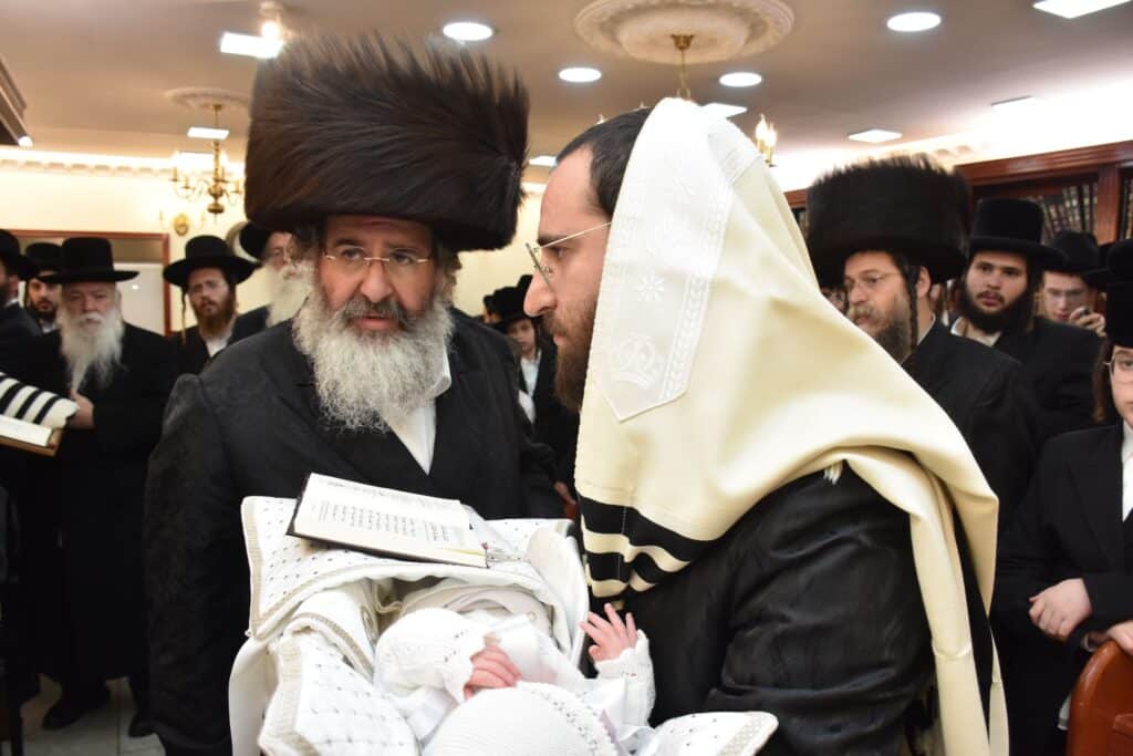 כשם שנכנס: שמחת הברית לנכד המקובל