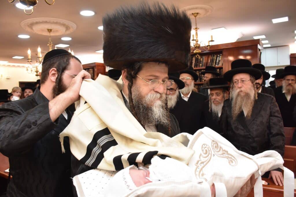 כשם שנכנס: שמחת הברית לנכד המקובל