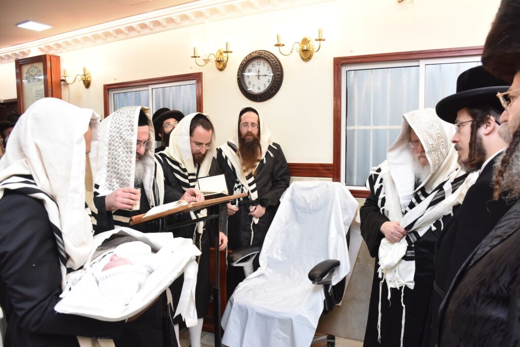 כשם שנכנס: שמחת הברית לנכד המקובל