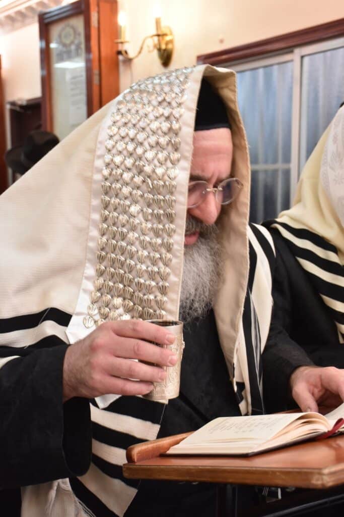 כשם שנכנס: שמחת הברית לנכד המקובל