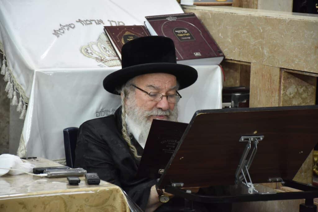 חסידי אשלג קוננו עם הרבי על חורבן הבית