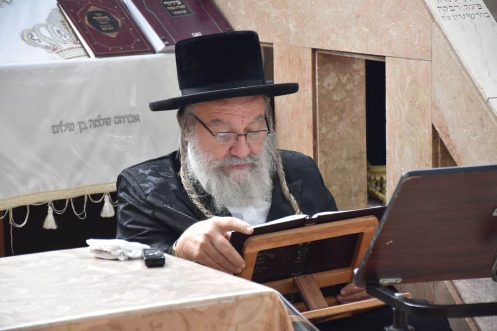 חסידי אשלג קוננו עם הרבי על חורבן הבית