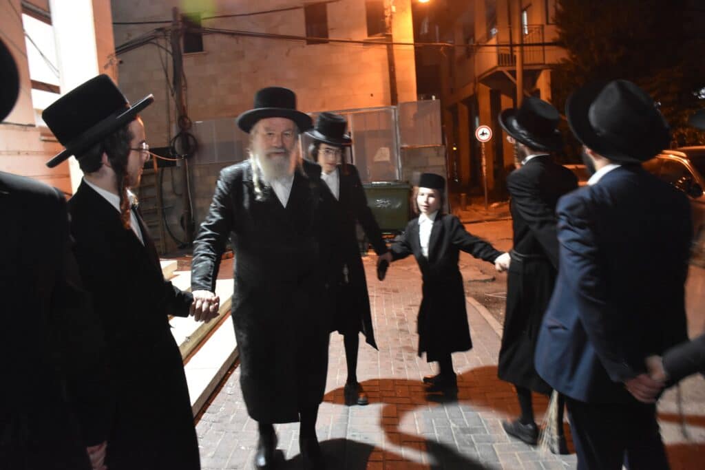 חסידי אשלג קוננו עם הרבי על חורבן הבית