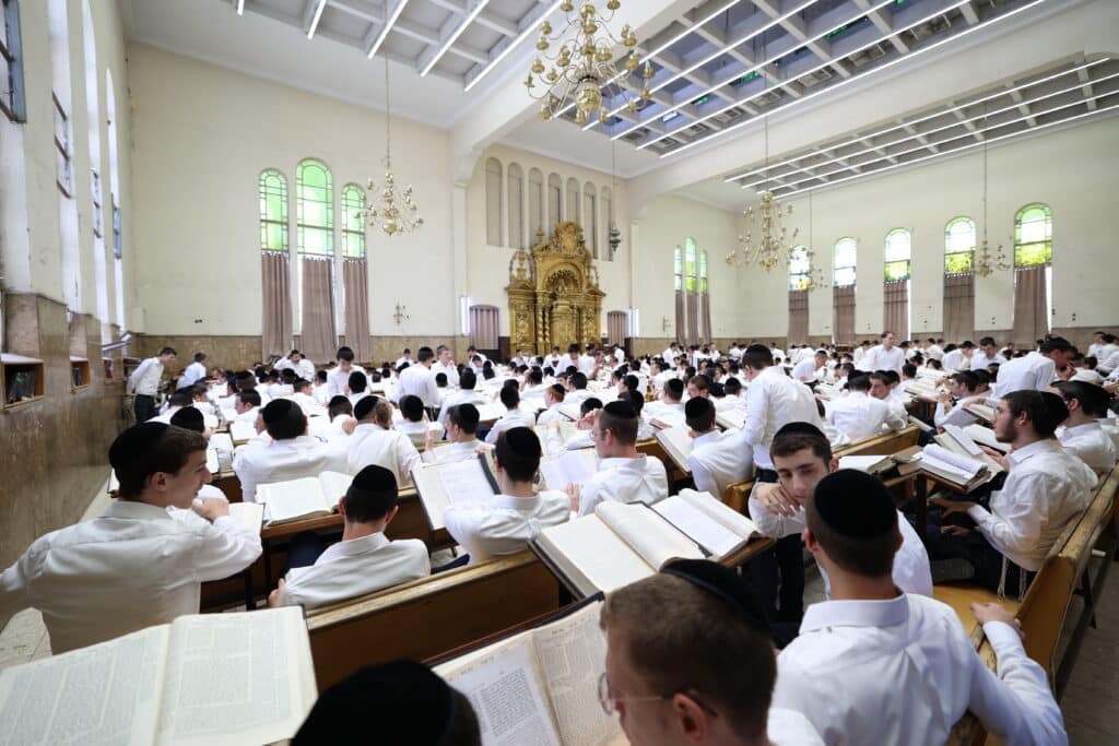 תיעוד מרהיב: כך נראה השבוע הראשון של אלול בישיבת פוניבז' תיעוד מרהיב: כך נראה השבוע הראשון של אלול בישיבת פוניבז'