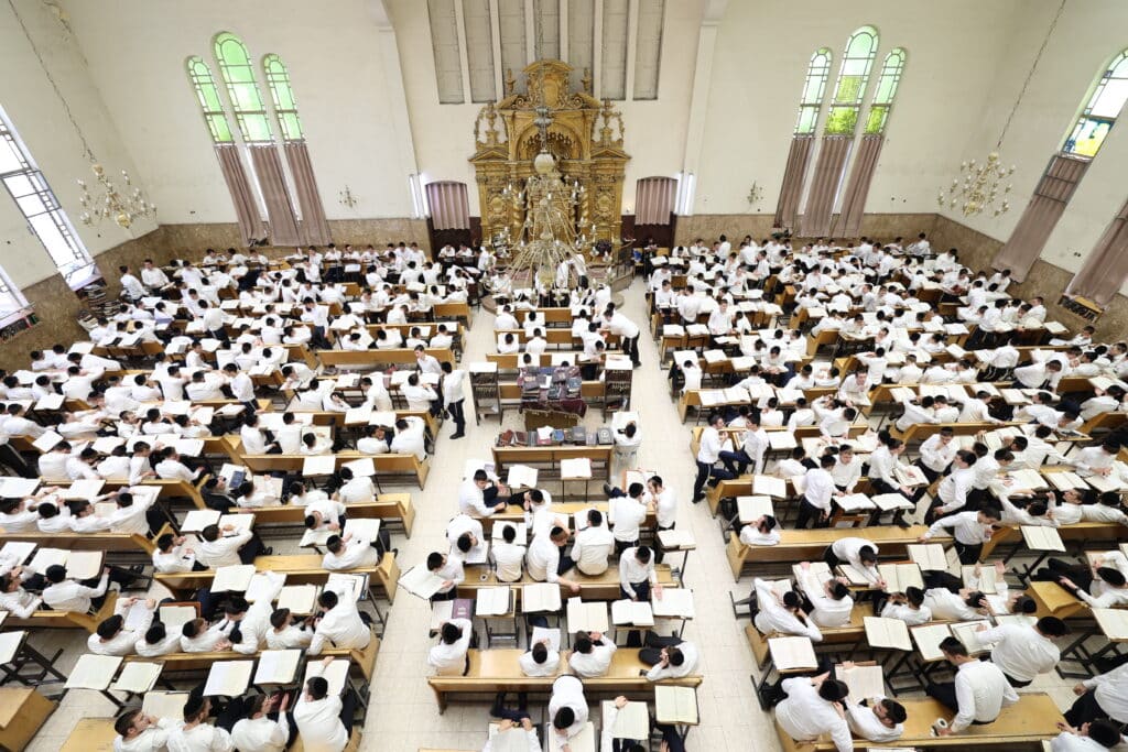 תיעוד מרהיב: כך נראה השבוע הראשון של אלול בישיבת פוניבז' תיעוד מרהיב: כך נראה השבוע הראשון של אלול בישיבת פוניבז'