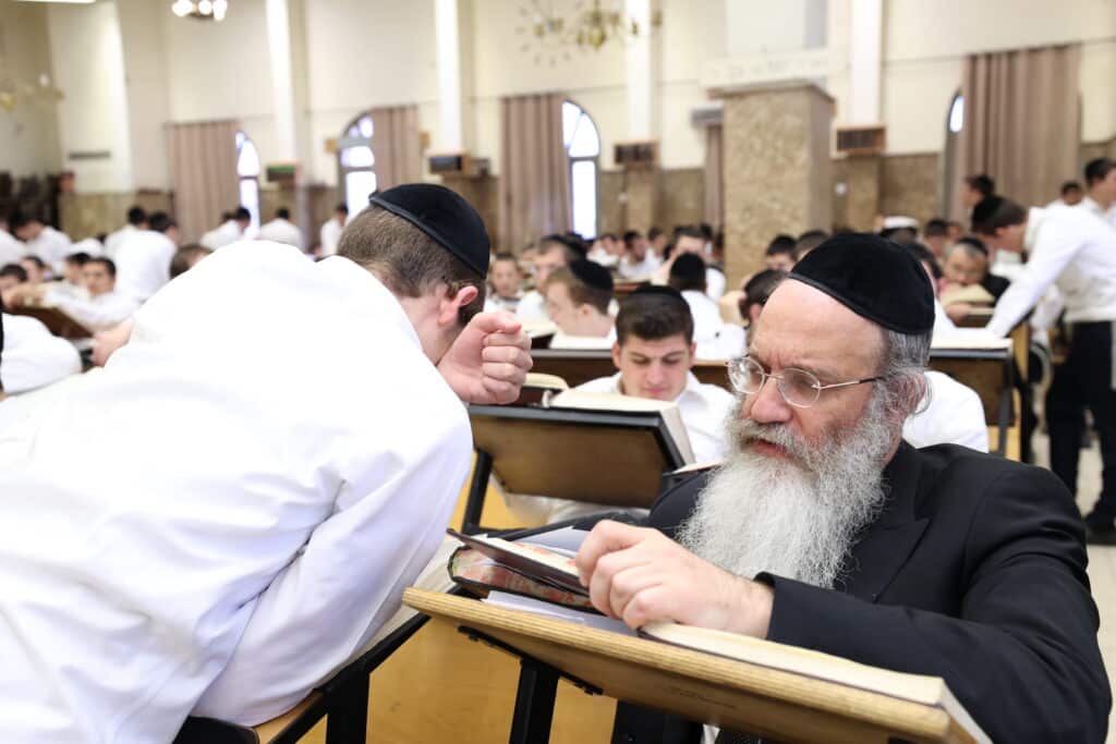 תיעוד מרהיב: כך נראה השבוע הראשון של אלול בישיבת פוניבז' תיעוד מרהיב: כך נראה השבוע הראשון של אלול בישיבת פוניבז'